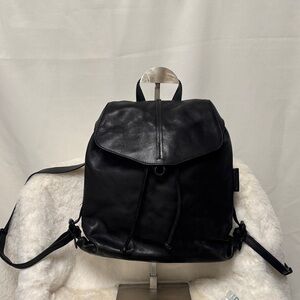 Aunts & Uncles Mrs Onion Tart leather back pack